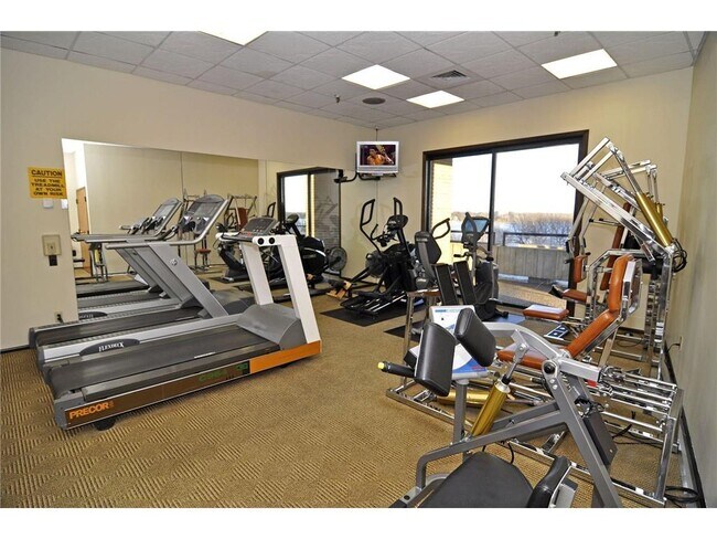 Building Photo - 2950 Dean Pkwy