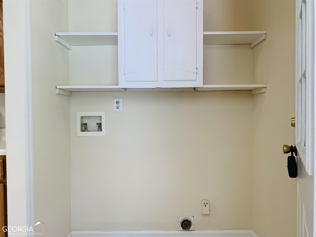Building Photo - 25 Martin St