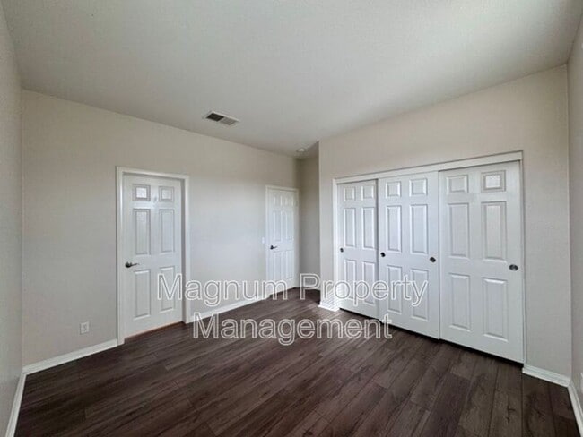 Building Photo - 34333 Northhaven Dr
