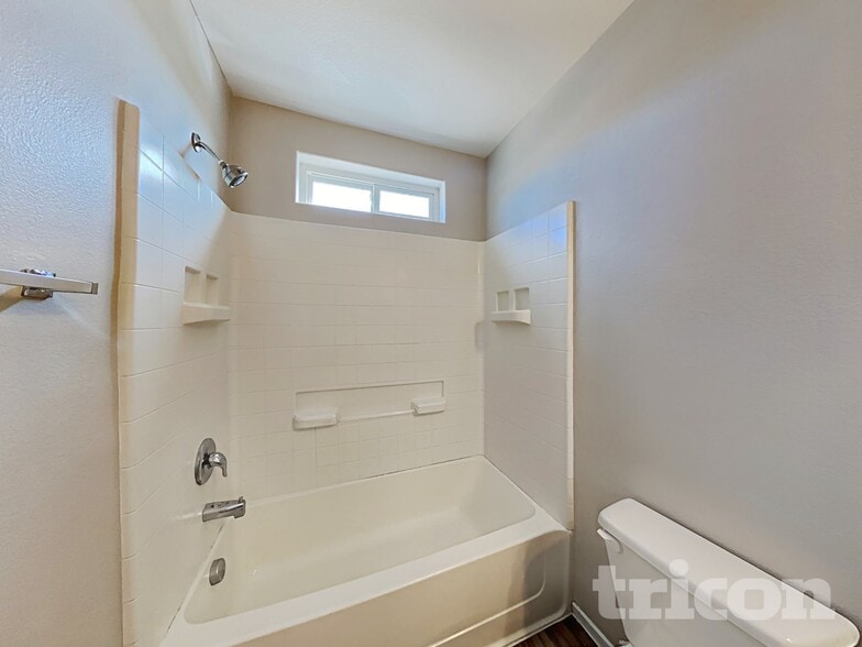 Building Photo - 5686 Diamond Palm Ct