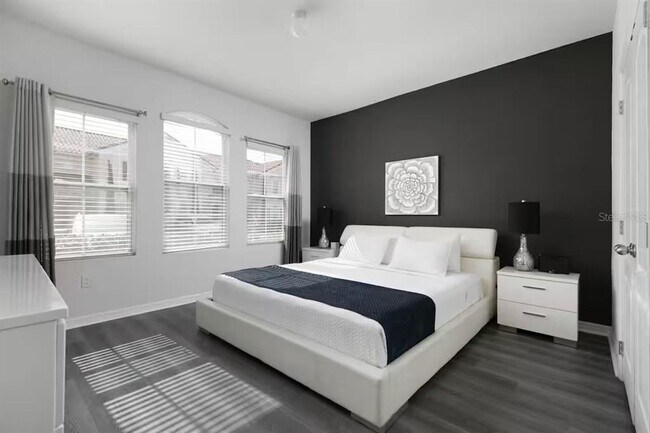 Building Photo - 4675 Terrasonesta Dr