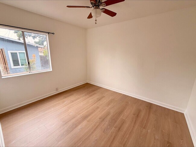 Building Photo - 3659 6th Ave