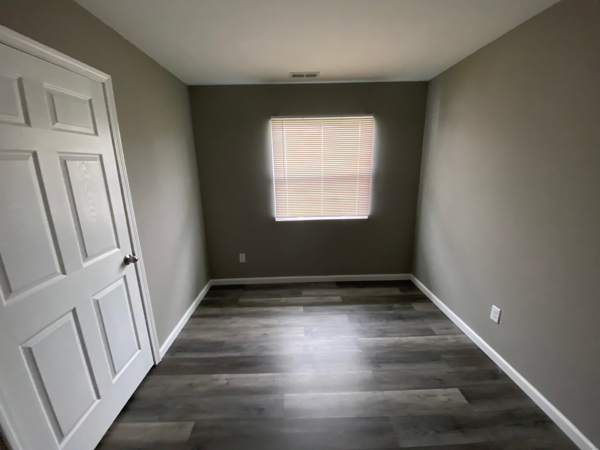 Building Photo - 113 Sandstone Ct