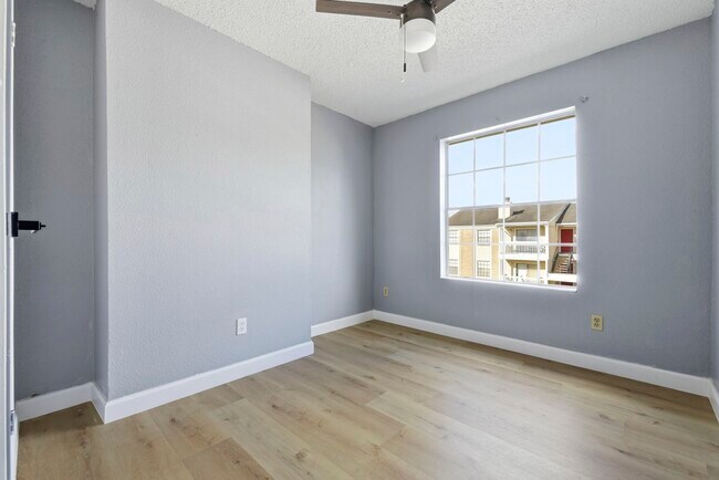 Building Photo - 2750 Holly Hall St