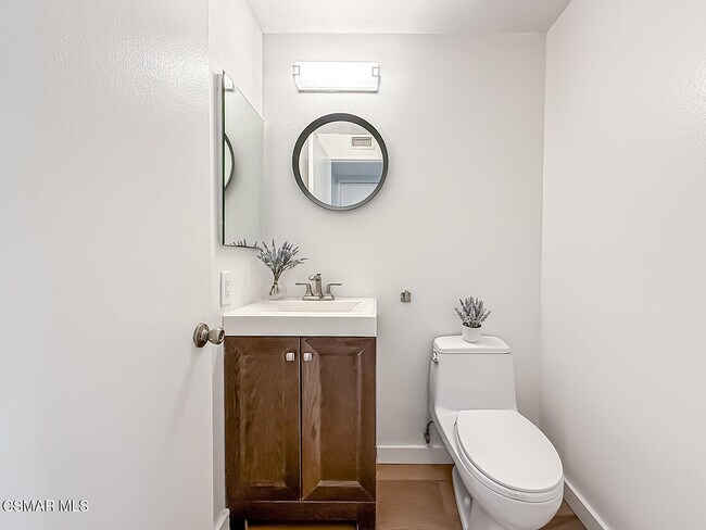 Building Photo - 1915 Woodside Dr