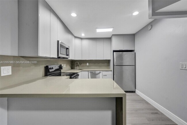 Building Photo - 5963 NW 25th Ct