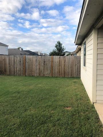 Building Photo - 8221 Deer Bluff Ln