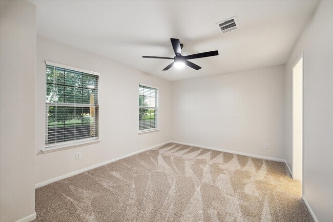 Building Photo - 2350 Seamist Cir