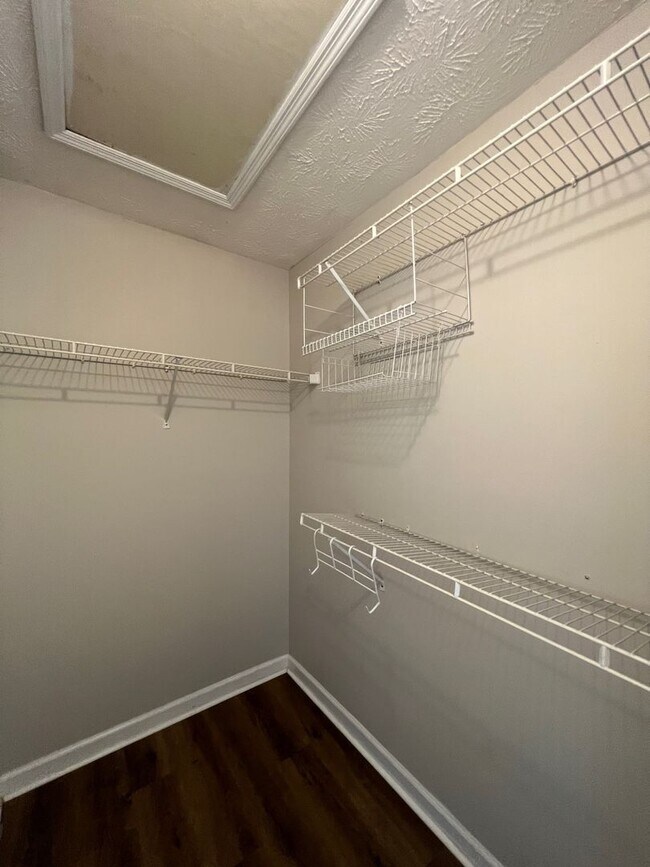 Building Photo - Lovely 3 Bed 2 Bath Raeford Home