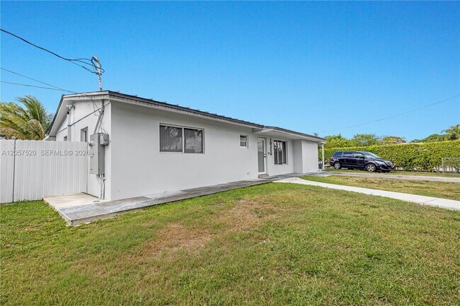 Building Photo - 10350 SW 48th St