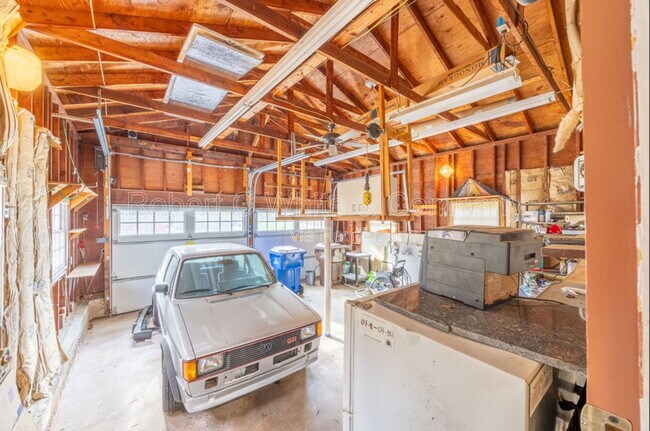 Building Photo - 43 Evergreen Rd