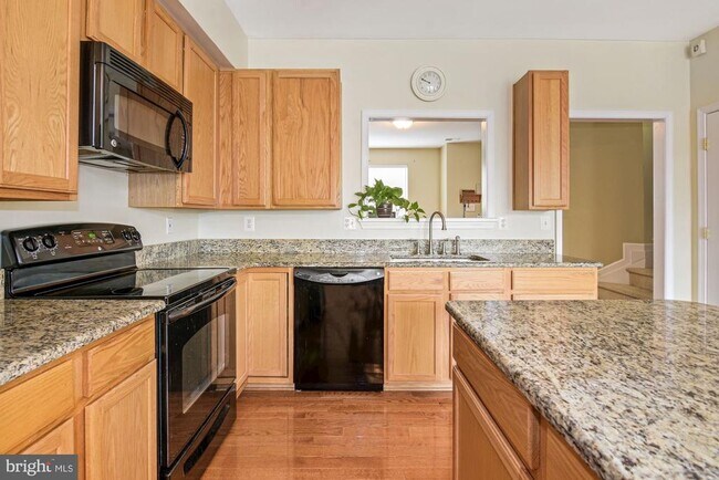 Building Photo - 29 Harbour Heights Dr