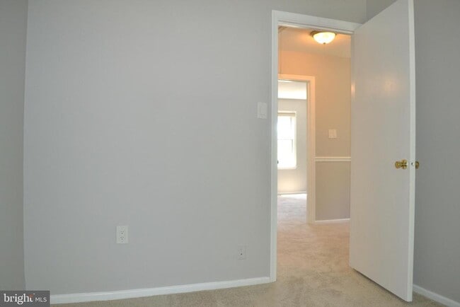 Building Photo - 1 Ingleside Ct