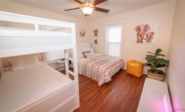 Building Photo - 312 Hall Ave