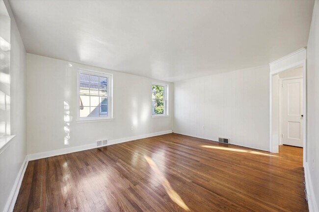 Building Photo - Beautiful 3BD/1BA Cape Cod in Broomall!