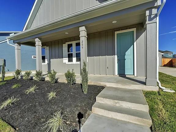 Building Photo - 209 Cherry Blossom Ln