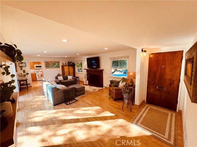 Building Photo - 301 Via Linda Vista