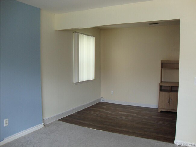 Building Photo - 276 Temple Hill Rd