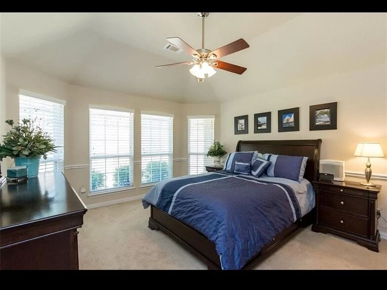 Building Photo - 897 Witherby Ln