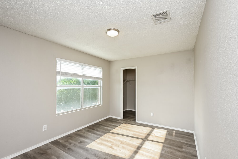 Building Photo - 8304 Cutter Hill Ave