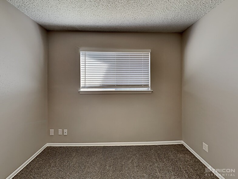 Building Photo - 6834 Indian Lake Dr