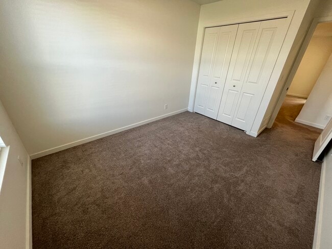 Building Photo - 11295 Sessions Dr NW