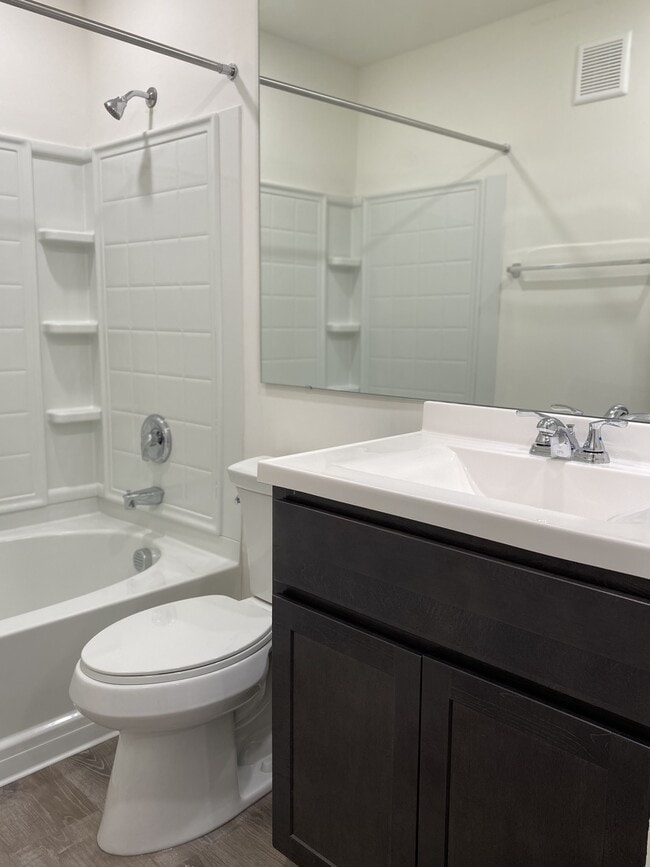 Building Photo - 3984 Brittany Cir