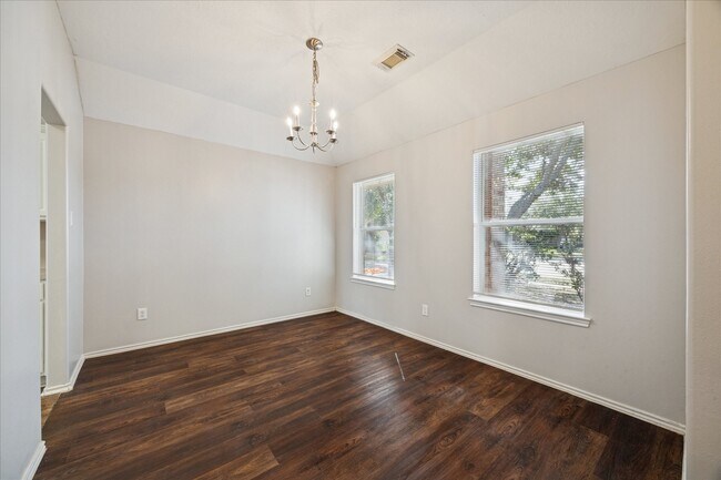 Building Photo - 448 Sandstone Creek Ln