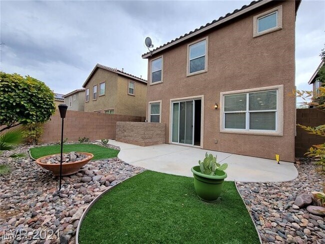 Building Photo - 9132 Spumante Ave