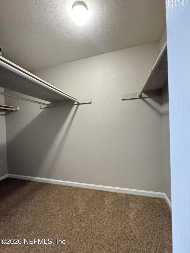 Building Photo - 8880 Old Kings Rd S