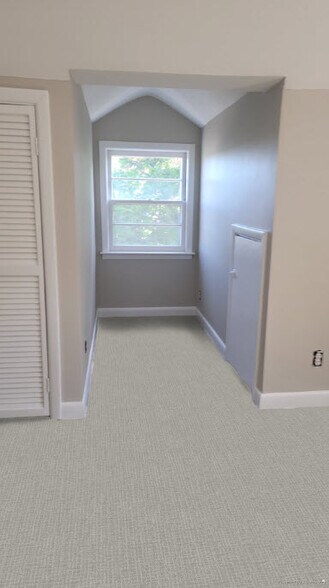 Bedroom - 30 Leuvine St