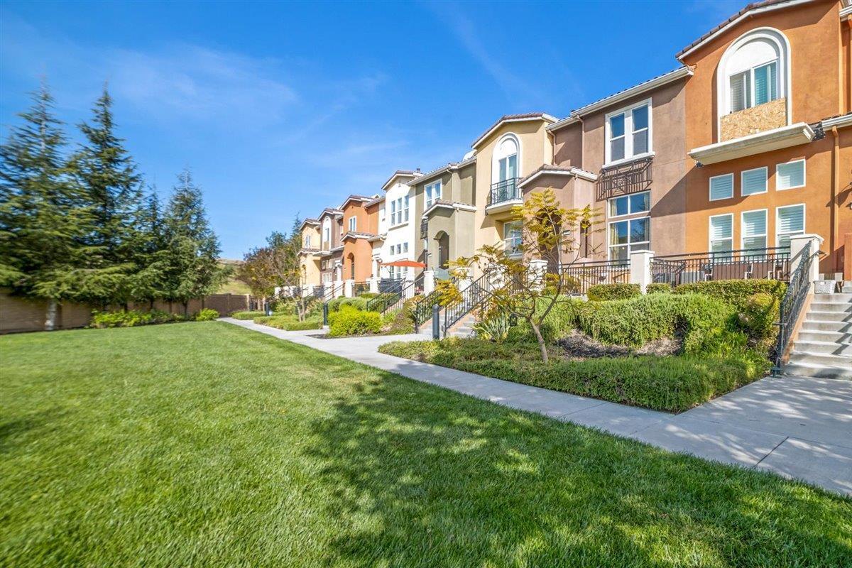 Building Photo - 353 Esfahan Ct