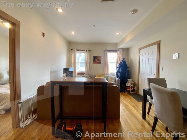 Building Photo - 349 Columbia St