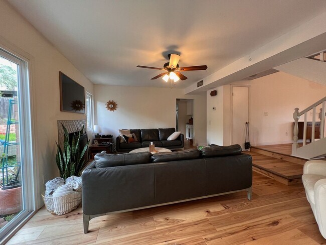 Building Photo - 4 Bedroom/3 Bath House in the hills of Rancho San Diego/El Cajon