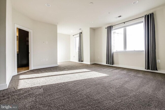 Building Photo - 1224 Main Line Blvd