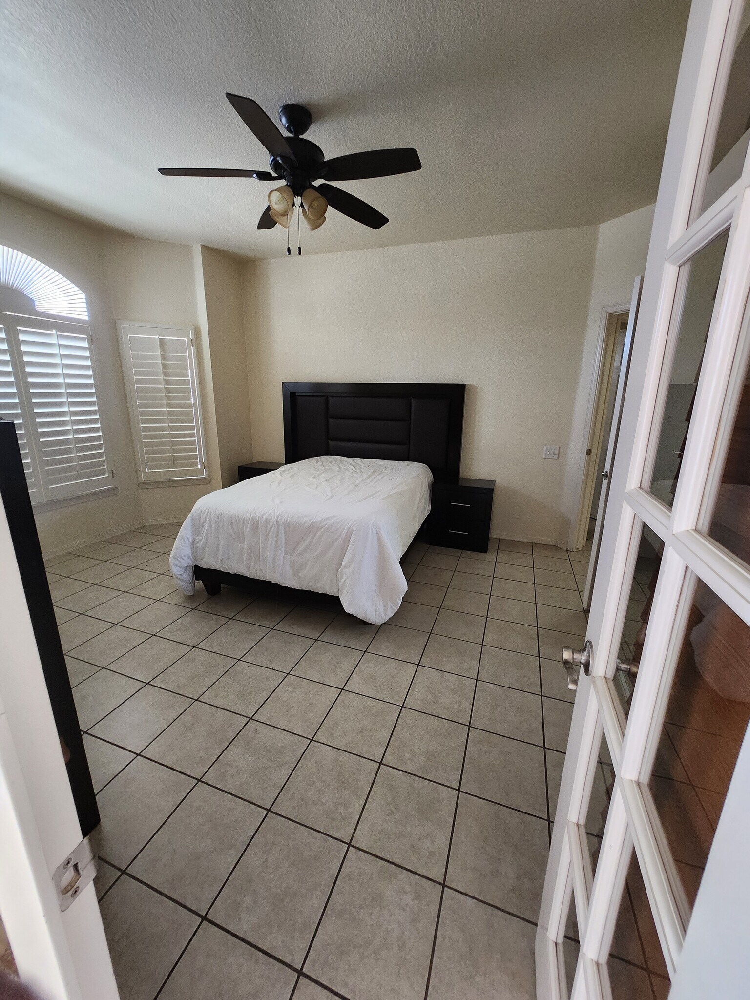 Building Photo - 3637 Tierra Vergel