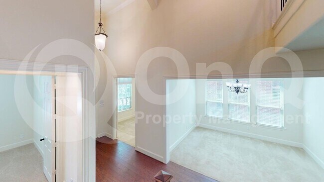 Building Photo - 846 Veneto Dr