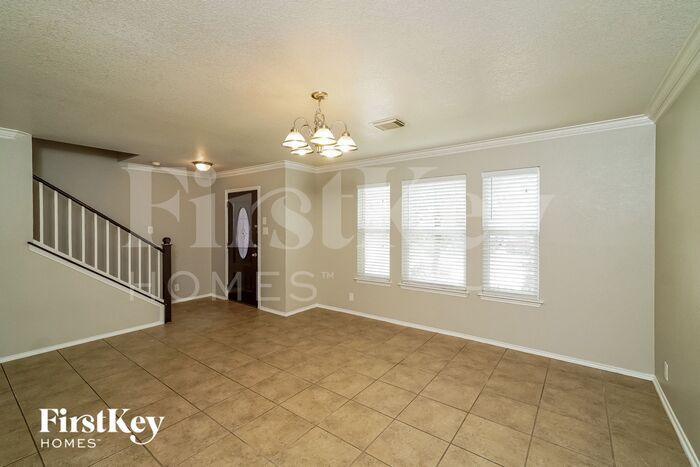 Building Photo - 11719 Paddlebrook