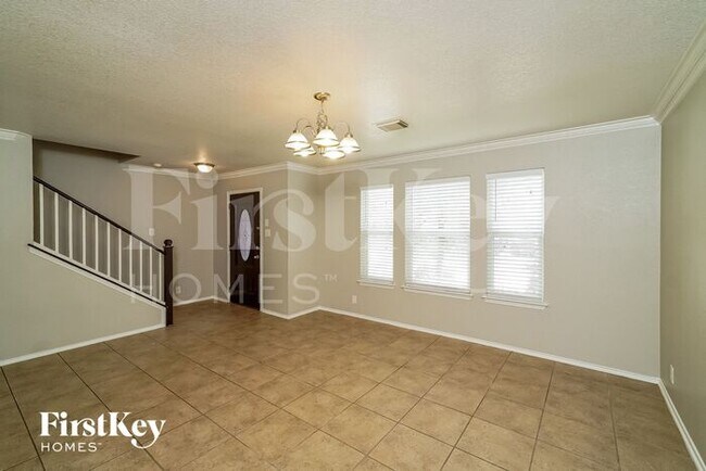Building Photo - 11719 Paddlebrook