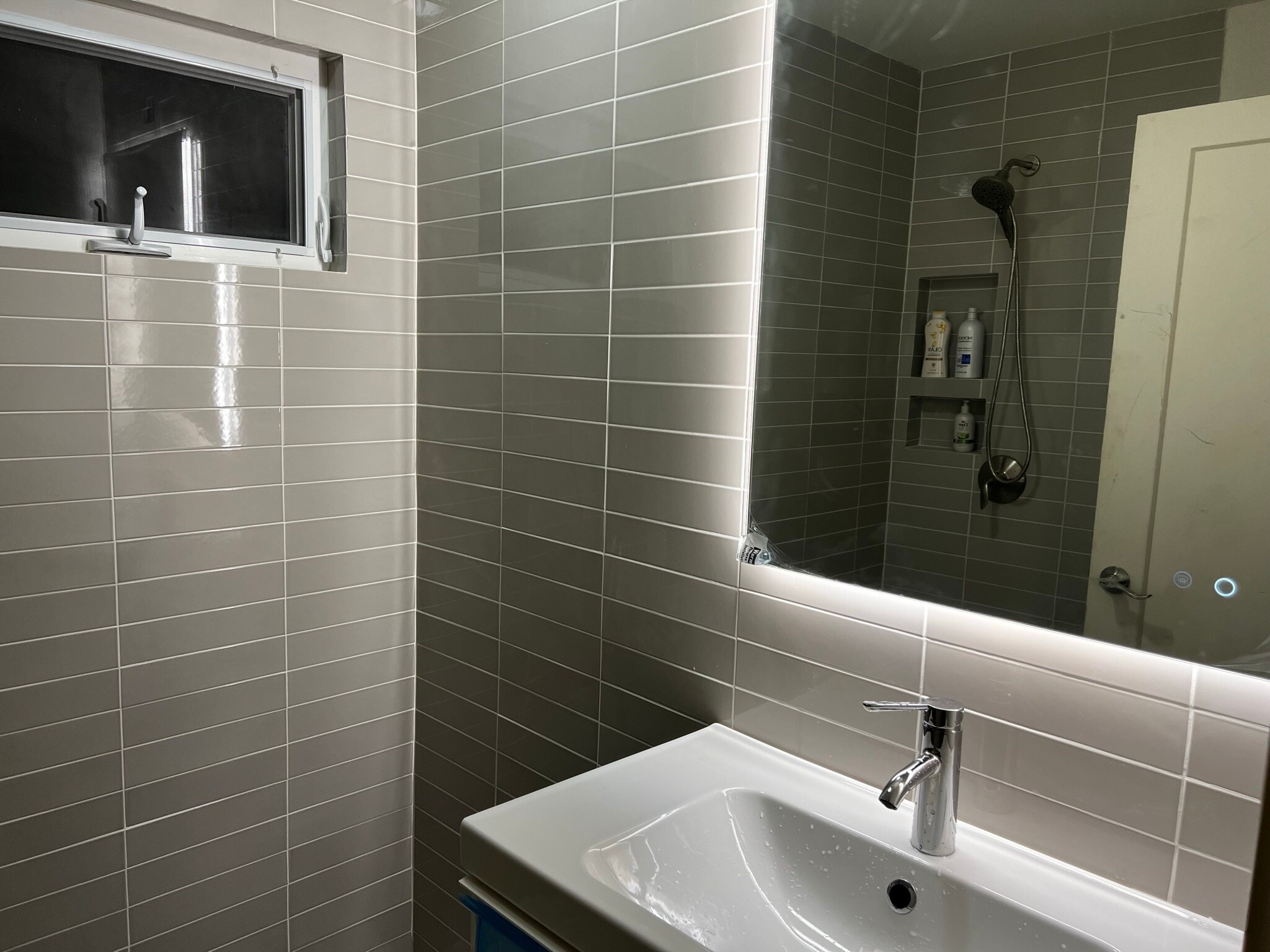 Building Photo - 1715 E Del Mar Blvd