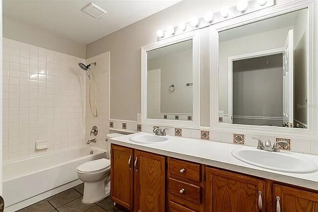 Building Photo - 10509 Cherry Oak Cir