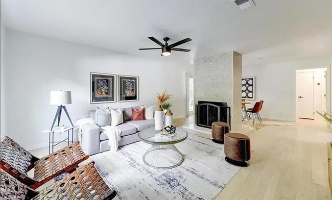 Building Photo - 1509 Oak Heights Dr