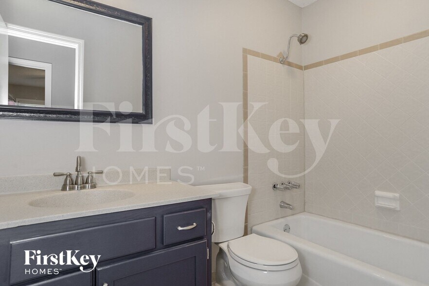 Building Photo - 8530 Alden Ln