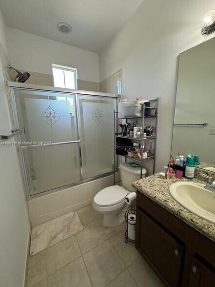 Building Photo - 1318 SW 147th Ter