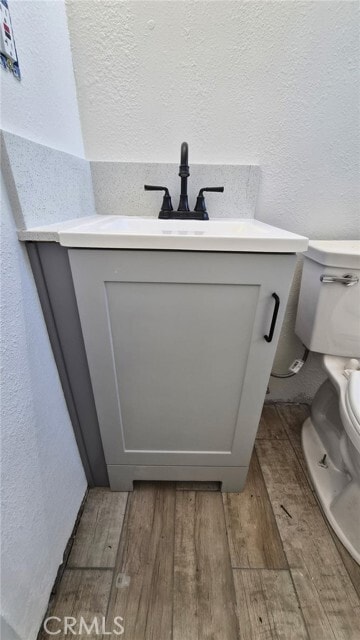 Building Photo - 645 S Gerhart Ave