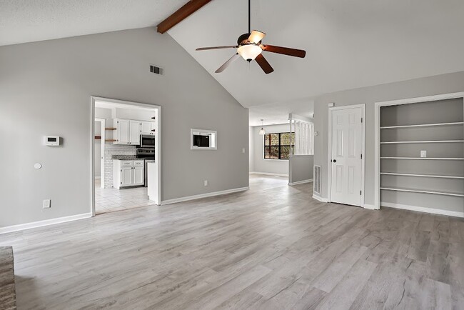 Building Photo - 208 Miner Dr