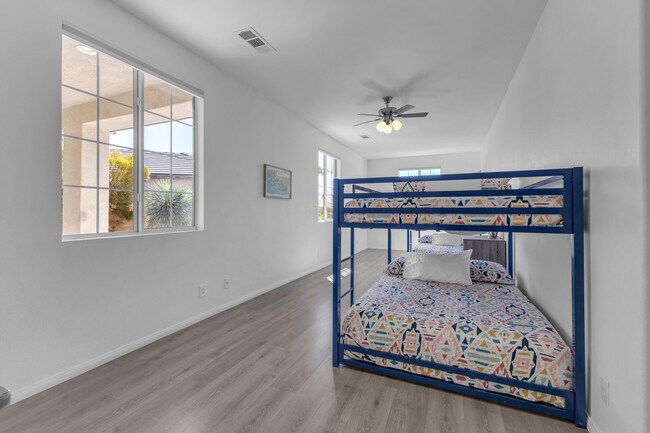 Building Photo - 47383 Bahama Ct