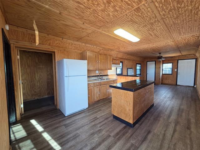 Building Photo - 302 Carson Cir