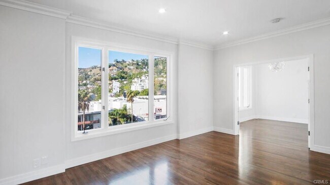 Building Photo - 1424 N Crescent Heights Blvd