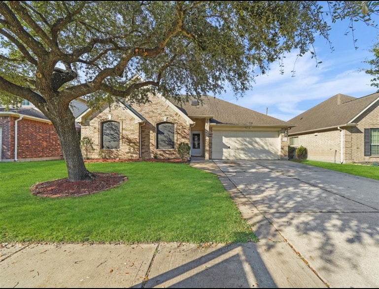 Primary Photo - 15927 Breanna Ln